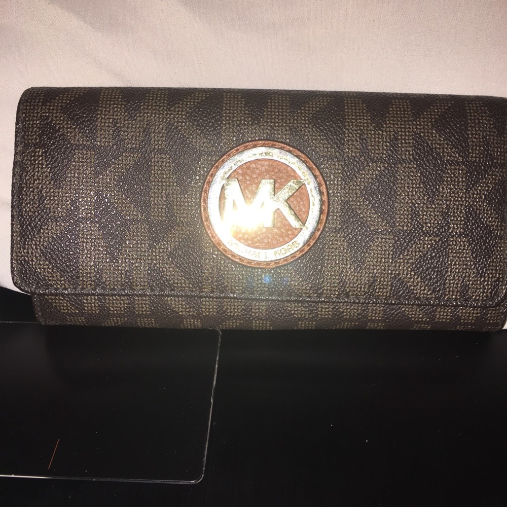 Micheal kors wallet